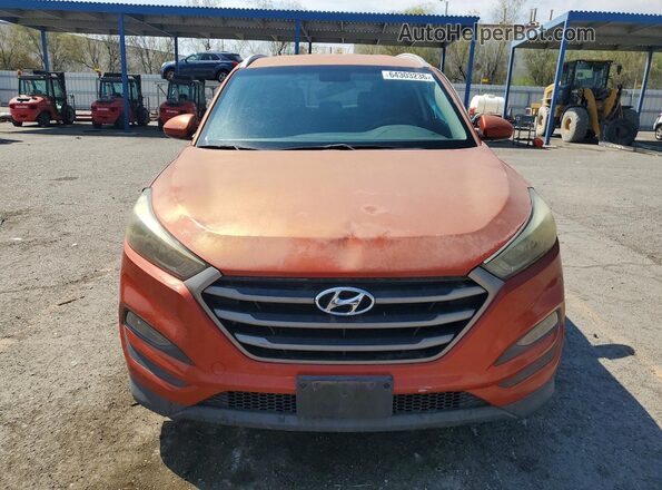 KM8J33A46GU063603 2016 HYUNDAI TUCSON Orange Widok z przodu