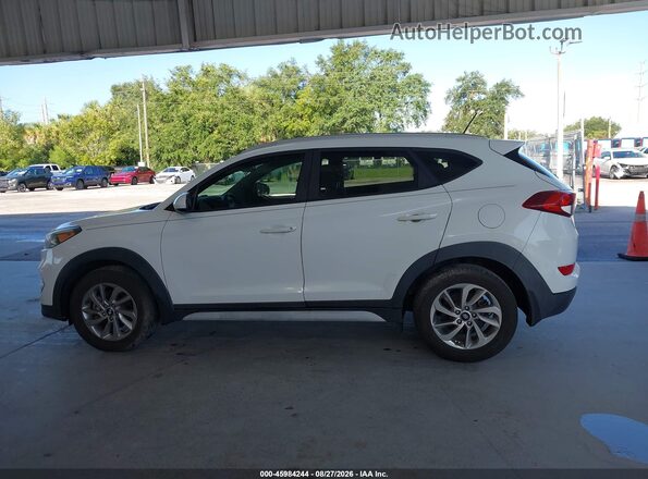 KM8J33A47HU506844 2017 HYUNDAI TUCSON White Панорамний вид салону 360°