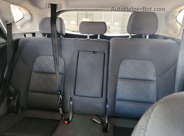 KM8J33A48JU724183 2018 HYUNDAI TUCSON Blue Vista de los asientos traseros