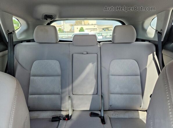 KM8J33A49GU192175 2016 HYUNDAI TUCSON White Rear seats view
