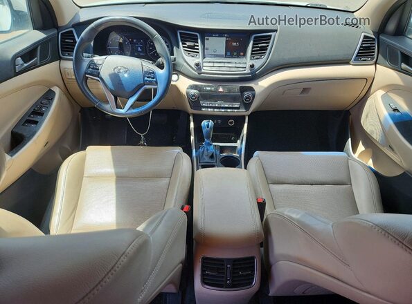 KM8J33A49JU648036 2018 HYUNDAI TUCSON Белый Вид панели приборов