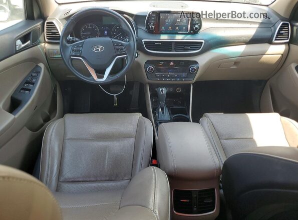 KM8J33AL9LU195000 2020 HYUNDAI TUCSON Белый Вид панели приборов