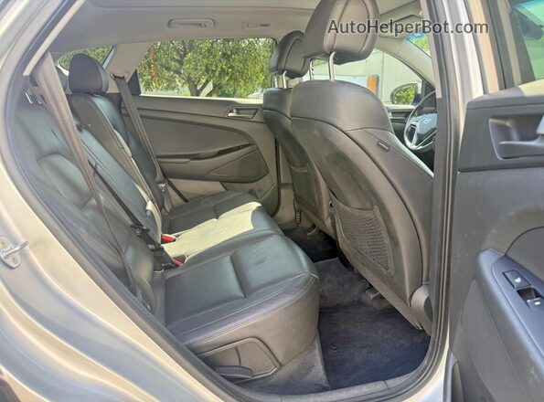 KM8J3CA27GU024601 2016 HYUNDAI TUCSON Silver Հետևի տեսք