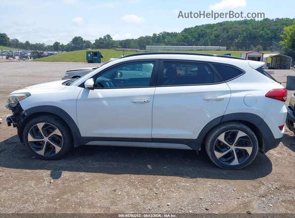 KM8J3CA29JU687658 2018 HYUNDAI TUCSON White Панорамний вид салону 360°