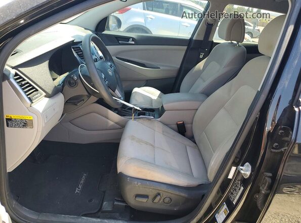 KM8J3CA2XHU289952 2017 HYUNDAI TUCSON Черный Вид салона спереди