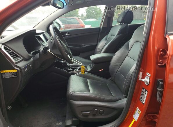 KM8J3CA2XHU362866 2017 HYUNDAI TUCSON Orange Widok deski rozdzielczej