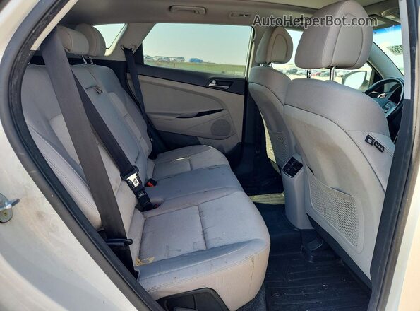 KM8J3CA2XHU570519 2017 HYUNDAI TUCSON Белый Вид задней части салона