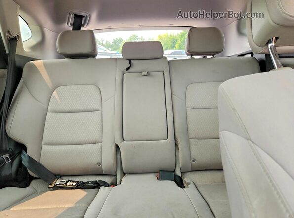 KM8J3CA42HU557443 2017 HYUNDAI TUCSON Silver Widok tylnych siedzeń