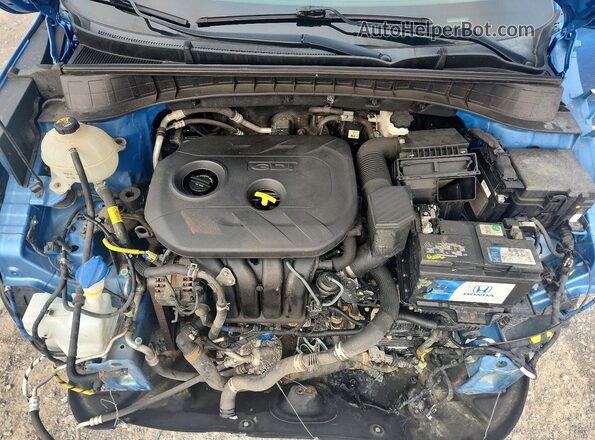 KM8J3CA44JU735004 2018 HYUNDAI TUCSON Blue ძრავის განყოფილების ხედი