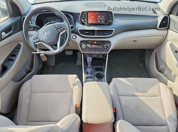 KM8J3CA46KU068258 2019 HYUNDAI TUCSON Белый Вид панели приборов