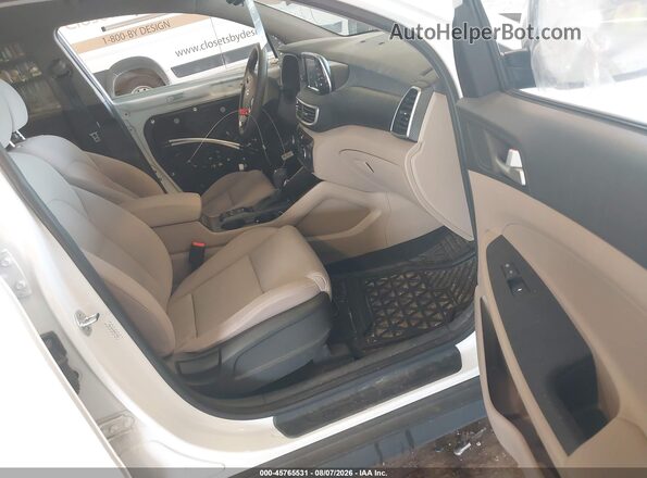 KM8J3CA46MU317015 2021 HYUNDAI TUCSON Белый Вид салона спереди