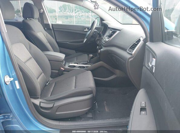 KM8J3CA47HU350353 2017 HYUNDAI TUCSON Blue Front interior view