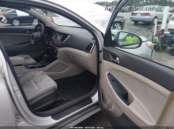KM8J3CA47HU583407 2017 HYUNDAI TUCSON Silver Widok wnętrza z przodu