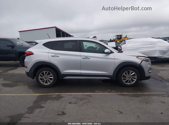 KM8J3CA47HU583407 2017 HYUNDAI TUCSON Silver Widok wnętrza z tyłu