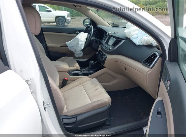 KM8J3CAL0JU777984 2018 HYUNDAI TUCSON White Front interior view