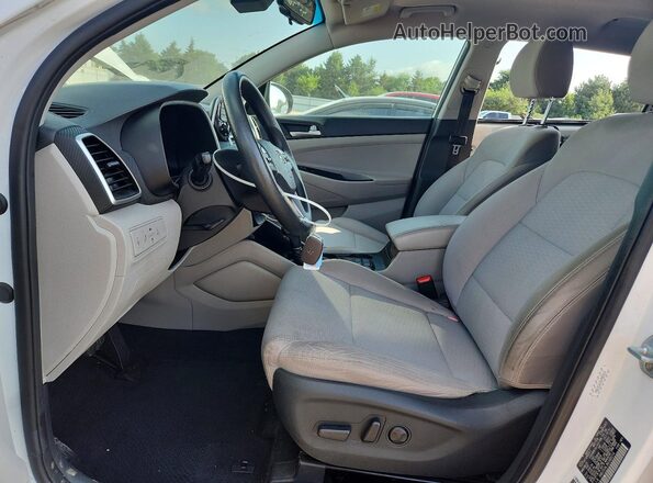 KM8J3CAL3KU985214 2019 HYUNDAI TUCSON White Front interior view