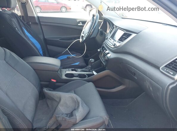 KM8J3CAL7JU716583 2018 HYUNDAI TUCSON Gray Vista interior delantera