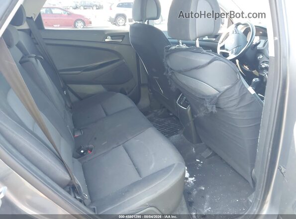 KM8J3CAL7JU716583 2018 HYUNDAI TUCSON Gray Vista de la etiqueta del VIN