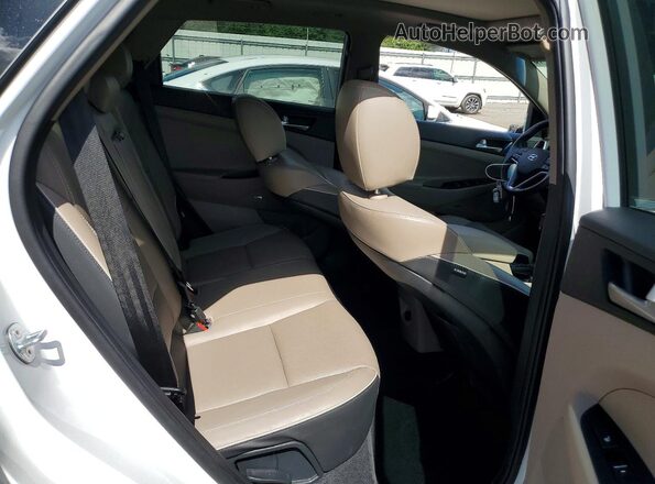 KM8J3CALXLU225895 2020 HYUNDAI TUCSON White Widok wnętrza z tyłu