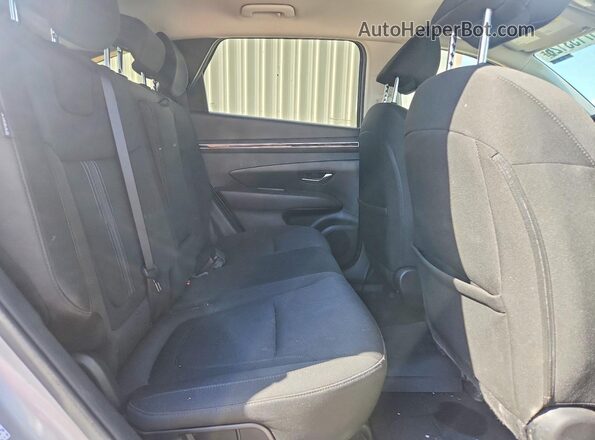 KM8JB3DEXRU306100 2024 HYUNDAI TUCSON Silver Widok wnętrza z tyłu