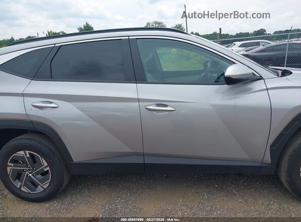 KM8JBDD14SU321488 2025 HYUNDAI TUCSON HYBRID Silver Вид задньої частини салону