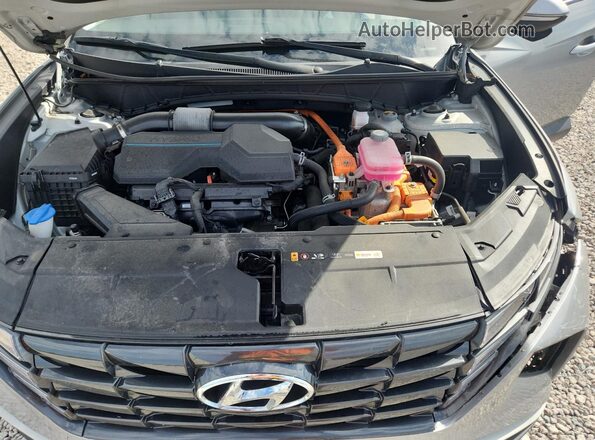 KM8JFCA15NU023992 2022 HYUNDAI TUCSON Silver Vista del compartimento del motor