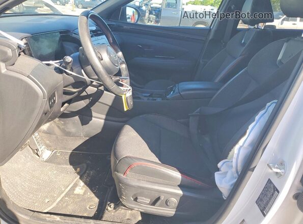 KM8JFCAE9NU102388 2022 HYUNDAI TUCSON White Widok wnętrza z przodu