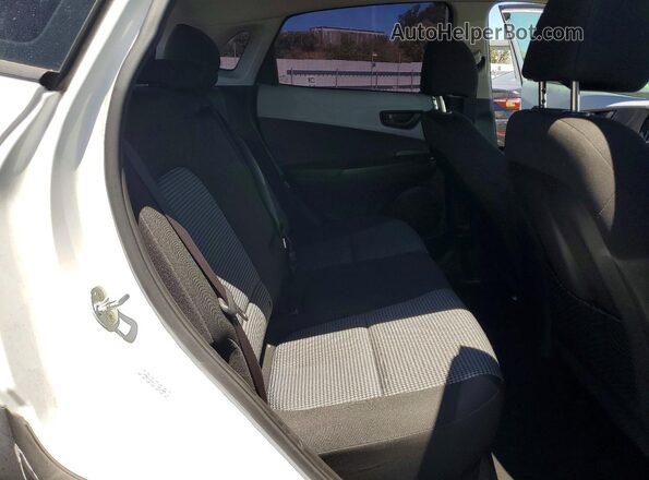 KM8K12AA2LU481905 2020 HYUNDAI KONA White Rear interior view