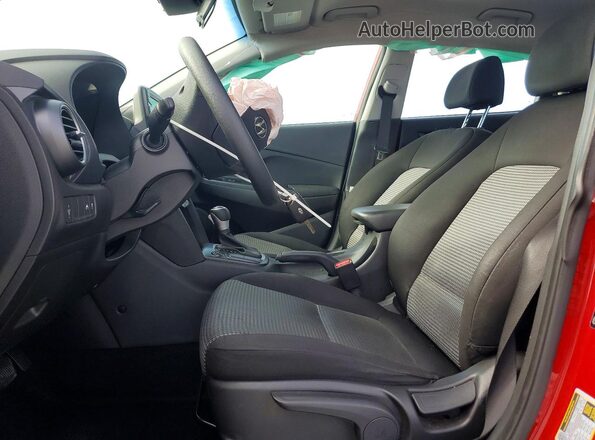 KM8K12AA6MU707123 2021 HYUNDAI KONA Красный Вид салона спереди