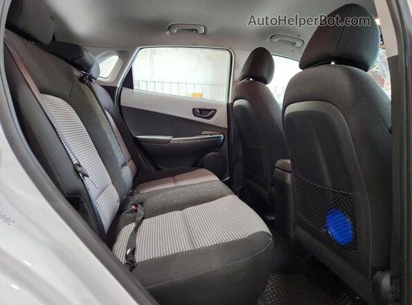 KM8K1CAA0MU693645 2021 HYUNDAI KONA White Սալոնի հետևի տեսք