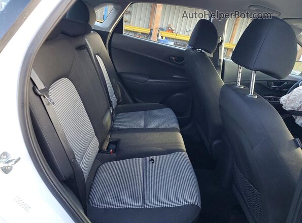 KM8K1CAA5MU701853 2021 HYUNDAI KONA White Հետևի նստատեղերի տեսք