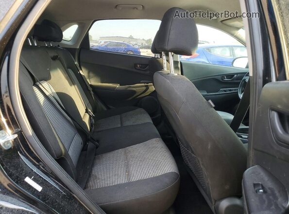 KM8K22AA0JU105102 2018 HYUNDAI KONA Black Rear interior view