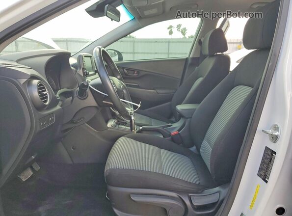 KM8K22AA1LU529276 2020 HYUNDAI KONA White Front interior view