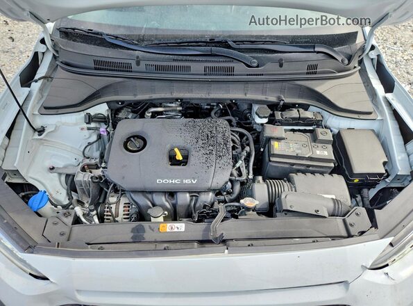 KM8K22AA1LU569079 2020 HYUNDAI KONA White უკანა სალონის ხედი