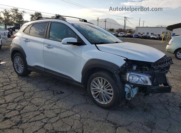 KM8K22AA5MU692384 2021 HYUNDAI KONA White Delantero derecho