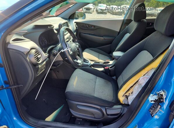KM8K22AA6LU504258 2020 HYUNDAI KONA Blue Вид салону спереду