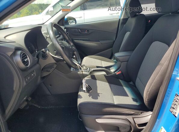 KM8K22AA8LU568754 2020 HYUNDAI KONA Blue Front interior view