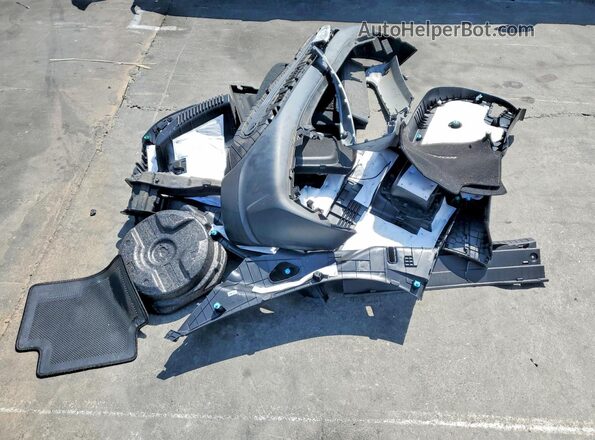 KM8K22AB3NU803623 2022 HYUNDAI KONA White Engine compartment view