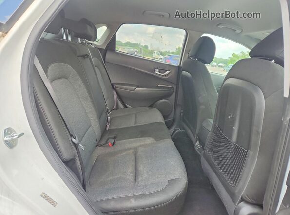 KM8K23AG3PU190892 2023 HYUNDAI KONA White Widok wnętrza z tyłu