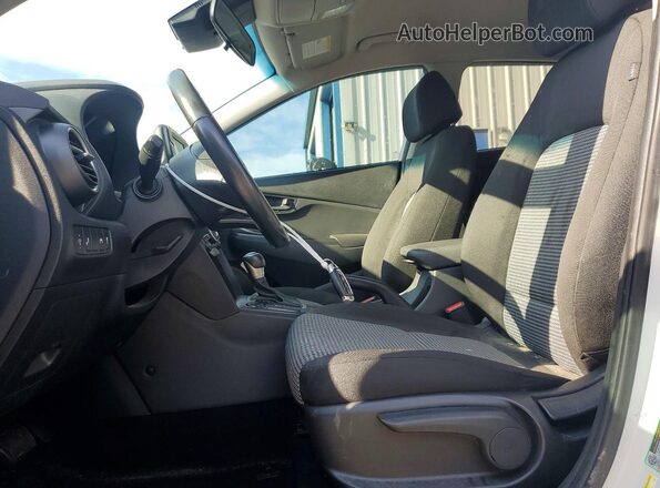 KM8K2CAA3KU377912 2019 HYUNDAI KONA White Widok wnętrza z przodu