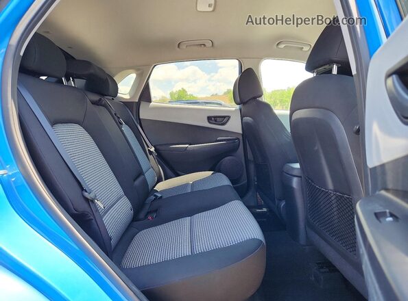 KM8K2CAA4MU626950 2021 HYUNDAI KONA Blue Вид задньої частини салону
