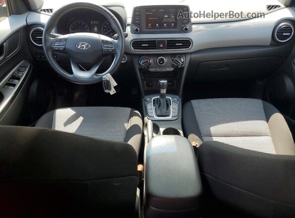 KM8K2CAA5MU738253 2021 HYUNDAI KONA Красный Вид панели приборов