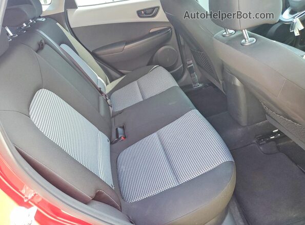 KM8K2CAA5MU738253 2021 HYUNDAI KONA Красный Вид задней части салона