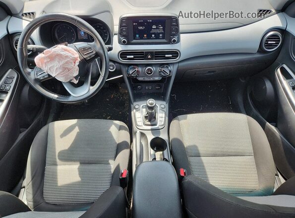 KM8K2CAA6LU440647 2020 HYUNDAI KONA Black Widok deski rozdzielczej