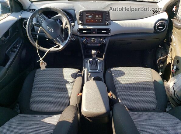 KM8K2CAA7LU472930 2020 HYUNDAI KONA Gray Առջևի վահանակի տեսք