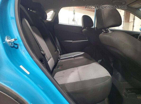 KM8K2CAB1NU837260 2022 HYUNDAI KONA Blue Widok wnętrza z tyłu