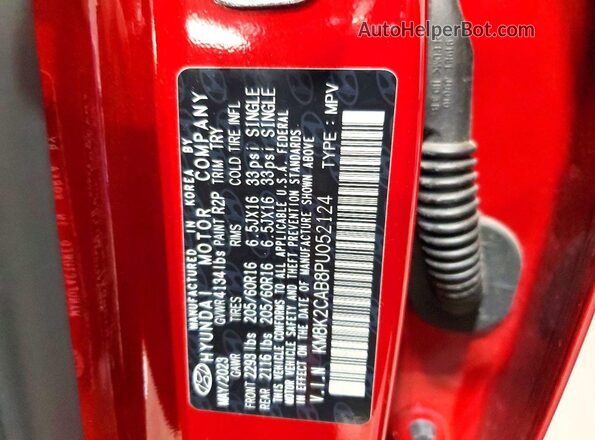 KM8K2CAB8PU052124 2023 HYUNDAI KONA Red Vista del compartimento del motor