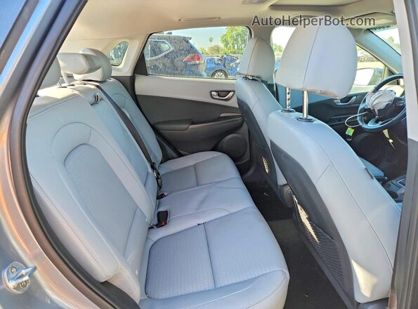 KM8K33A57LU565673 2020 HYUNDAI KONA Gray Vista de los asientos traseros