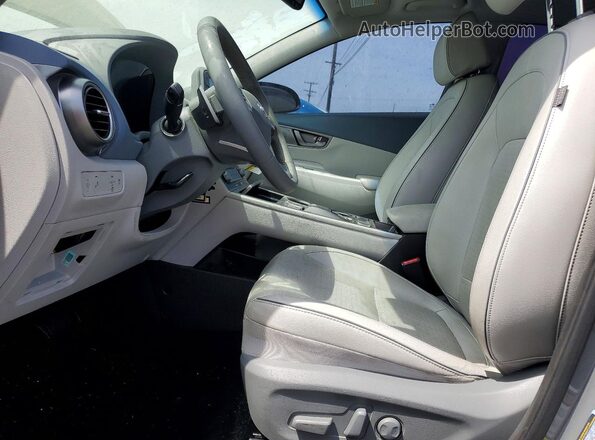 KM8K33AG3MU123282 2021 HYUNDAI KONA Gray Front interior view