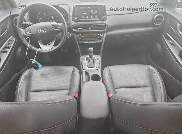 KM8K3CA50LU444211 2020 HYUNDAI KONA Серый Вид панели приборов